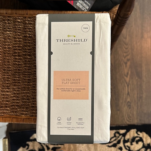 Threshold Ultra Soft Flat Sheet - Cream - Picture 1 of 3